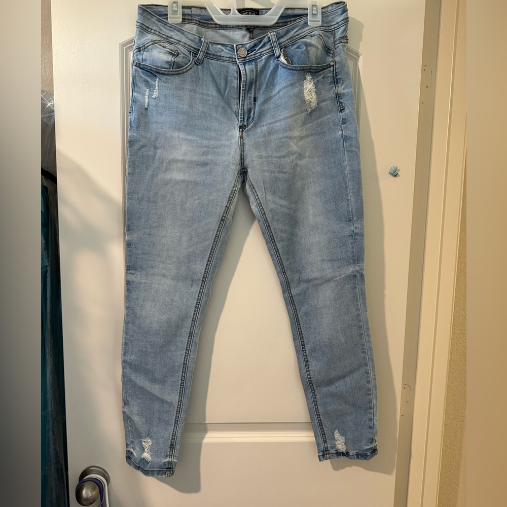 Iris Jeans
Size 13 
Short